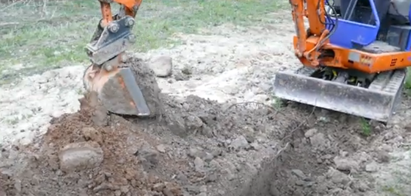 экскаватор Hitachi EX22